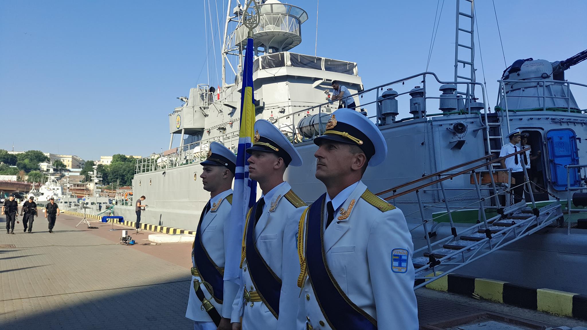 День вмс. Моряки Украины. Моряки военные Узбекистан. Военный моряк Алексей. Про моряков в Одесском порту.