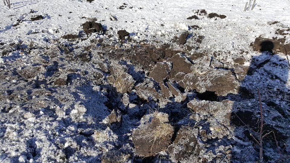 Нажахані люди, руїни будинків та ворожі снаряди під ногами – фото нічного артобстрілу Авдіївки бойовиками