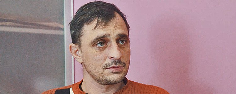 Поранений боєць став на ноги