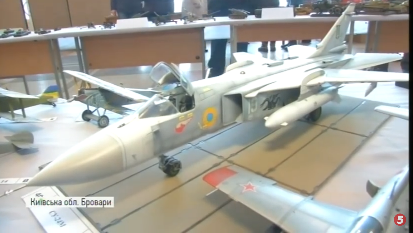 Виставка моделей військової техніки