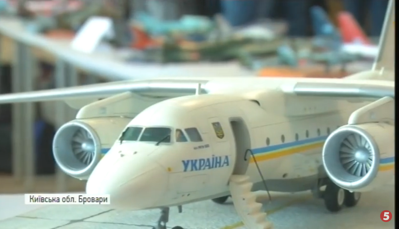 Виставка моделей військової техніки