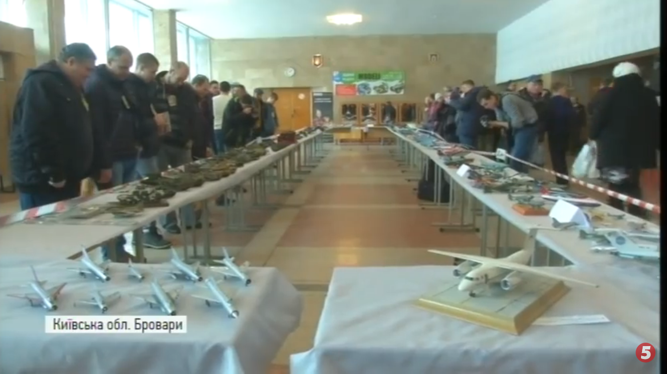 Виставка моделей військової техніки