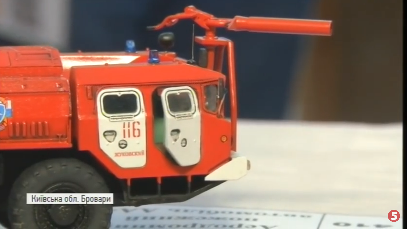 Виставка моделей військової техніки